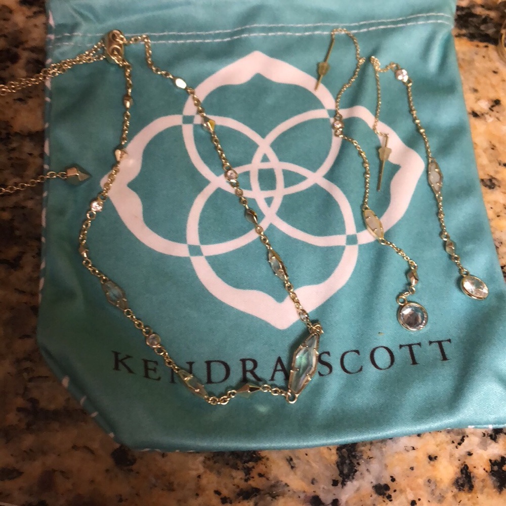 Kendra Scott set